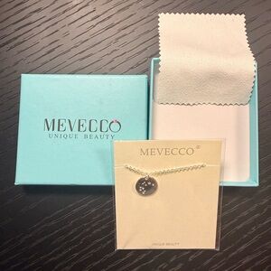 Mevecco Aquarius Zodiac Silver Necklace